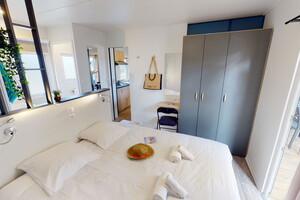 Chambre du Lodge Premium 6 personnes Dune et Jacuzzi au camping 5 étoiles Le Vieux Port à Messanges dans les Landes