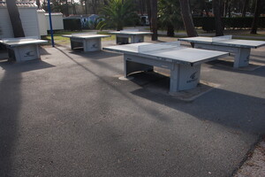 Tables de ping-pong du camping 5 étoiles Le Vieux Port dans les Landes