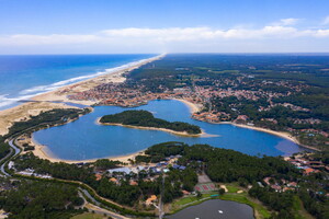 Vue aérienne de la station balnéaire de Vieux Boucau les Bains sur la côte atlantique dans les Landes