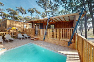 Extérieur du Chalet Premium 4 personnes au camping Le Vieux Port à Messanges dans les Landes 