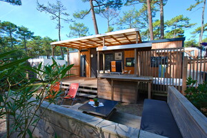 Lodge Premium 6 personnes jacuzzi 5 étoiles dans les Landes au camping Le Vieux Port 