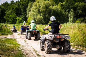 Excursion motorisée en forêt