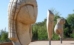 La Maison de la Dame de Brassempouy, haut lieu de la Préhistoire mondiale avec le camping 5 étoiles le Vieux Port dans les Landes 