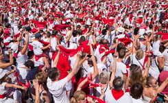 L'incontournable Féria de Dax | Le Vieux Port 5⭐ La Féria de Dax est un rendez-vous festif, se déroulant durant le mois d'Août. C'est une véritable immersion dans l'ambiance chaleureuse et conviviale des Landes !